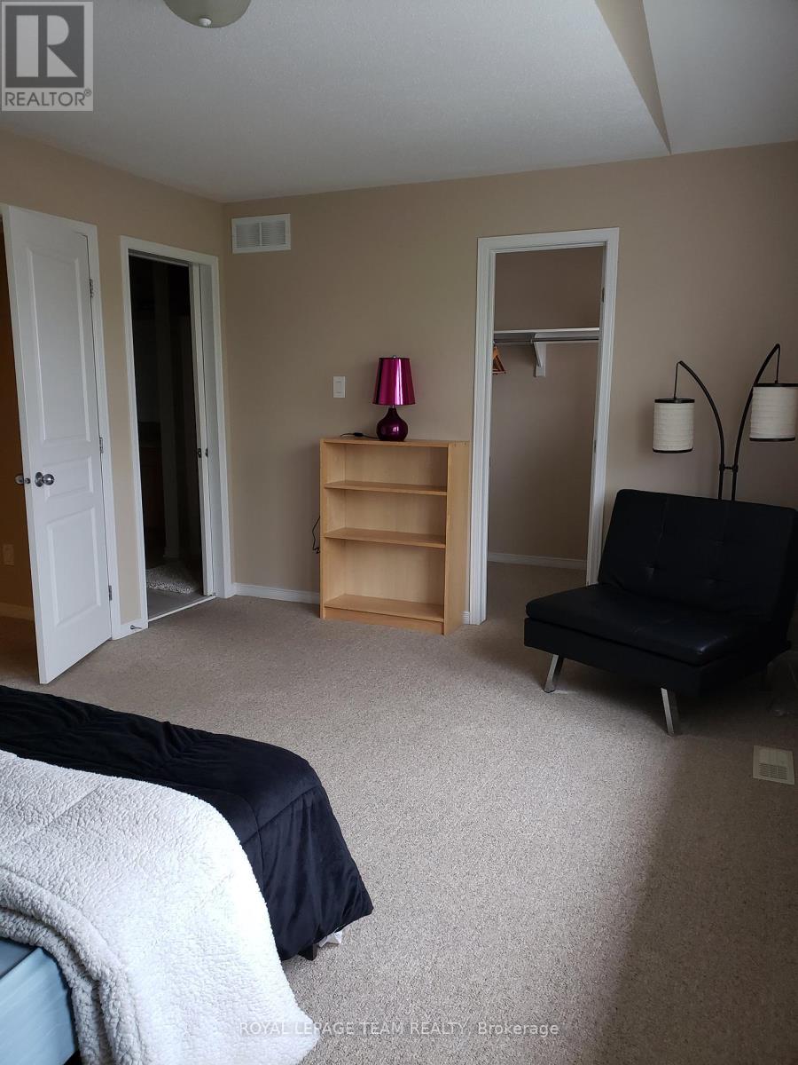 361 Celtic Ridge Crescent, Ottawa, Ontario  K2W 0B6 - Photo 10 - X12445257