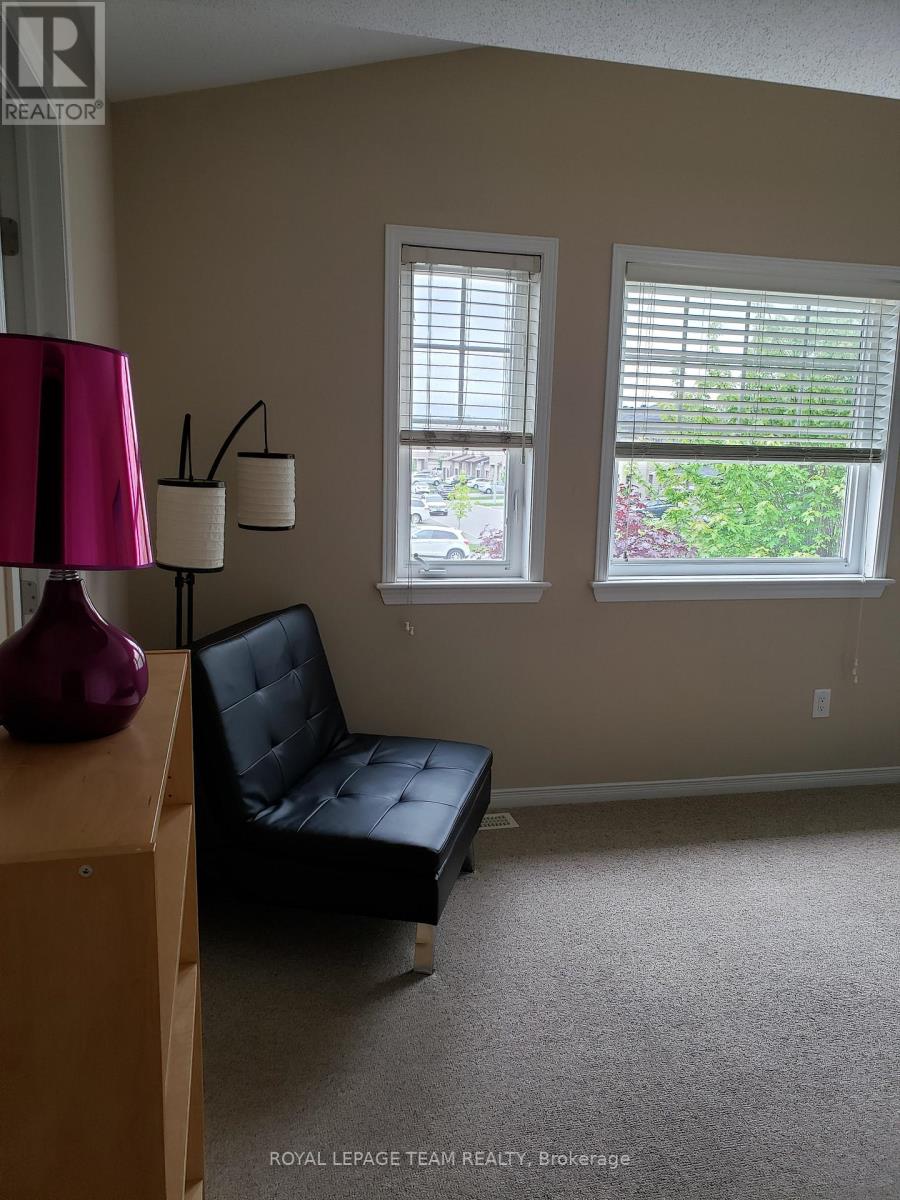 361 Celtic Ridge Crescent, Ottawa, Ontario  K2W 0B6 - Photo 11 - X12445257