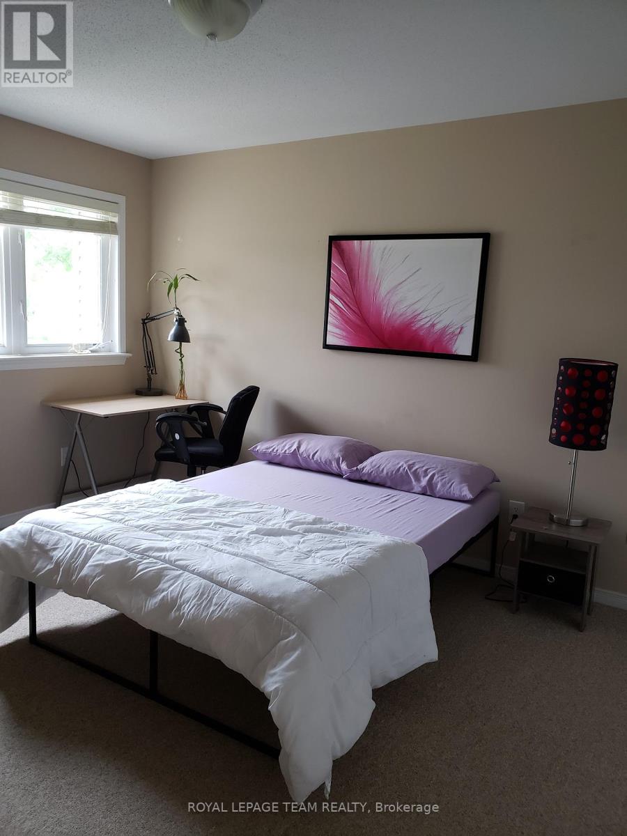 361 Celtic Ridge Crescent, Ottawa, Ontario  K2W 0B6 - Photo 13 - X12445257
