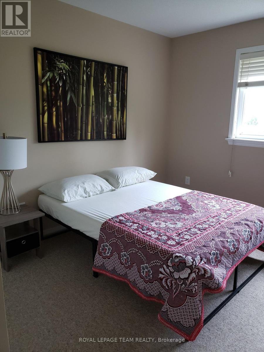 361 Celtic Ridge Crescent, Ottawa, Ontario  K2W 0B6 - Photo 15 - X12445257