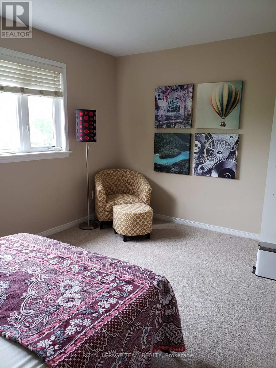 361 Celtic Ridge Crescent, Ottawa, Ontario  K2W 0B6 - Photo 16 - X12445257