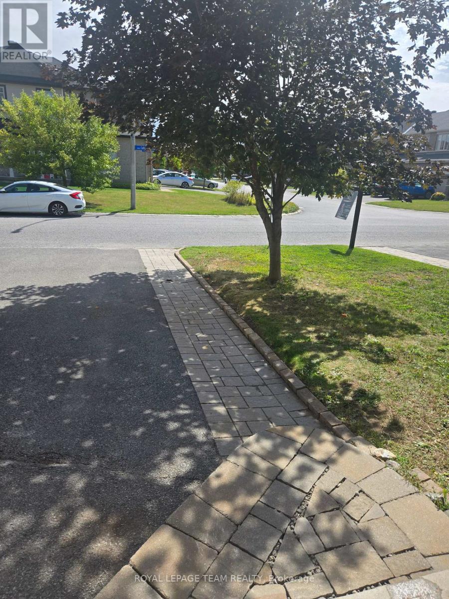 361 Celtic Ridge Crescent, Ottawa, Ontario  K2W 0B6 - Photo 17 - X12445257