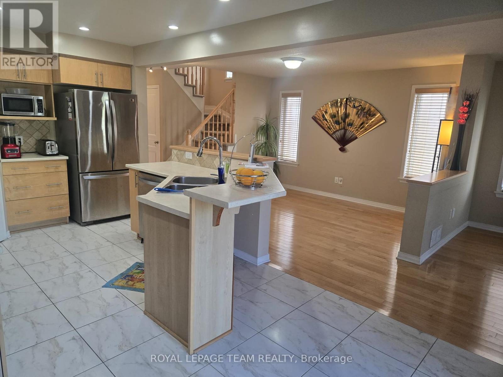 361 Celtic Ridge Crescent, Ottawa, Ontario  K2W 0B6 - Photo 4 - X12445257