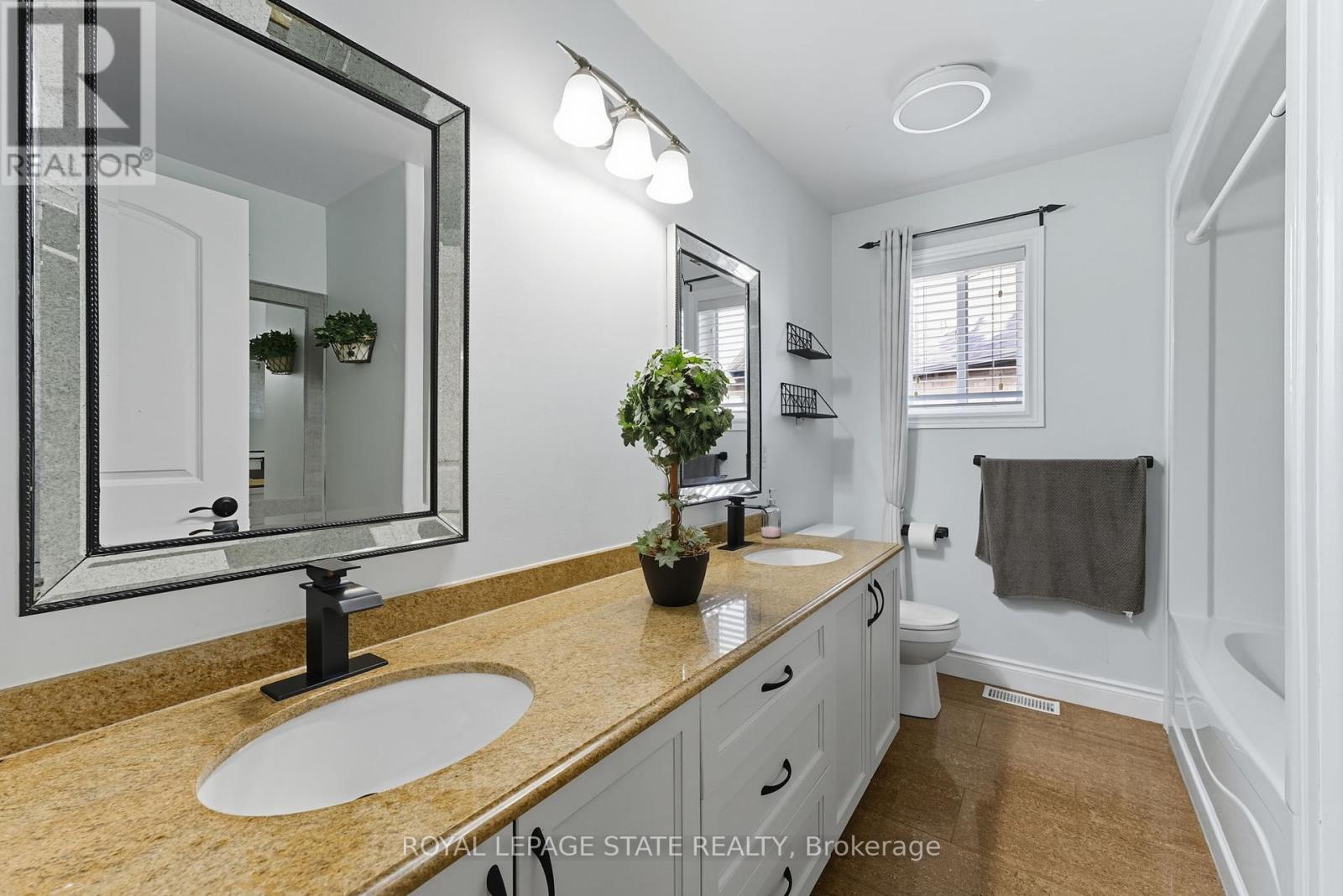 23 Kellogg Avenue, Hamilton (Villages Of Glancaster), Ontario  L0R 1W0 - Photo 28 - X12445217