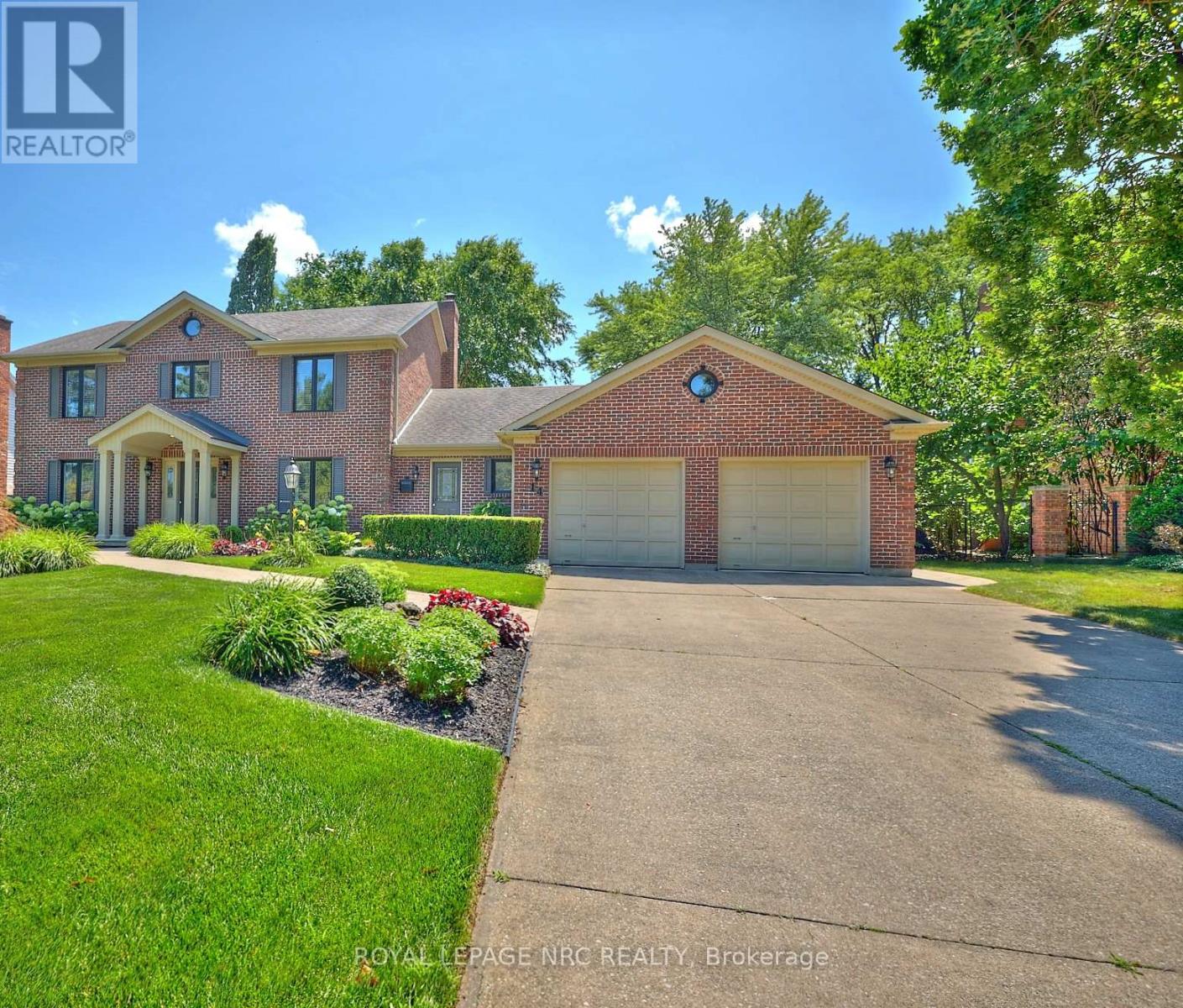 14 Shorthill Place, Pelham, Ontario  L0S 1E3 - Photo 3 - X12445247