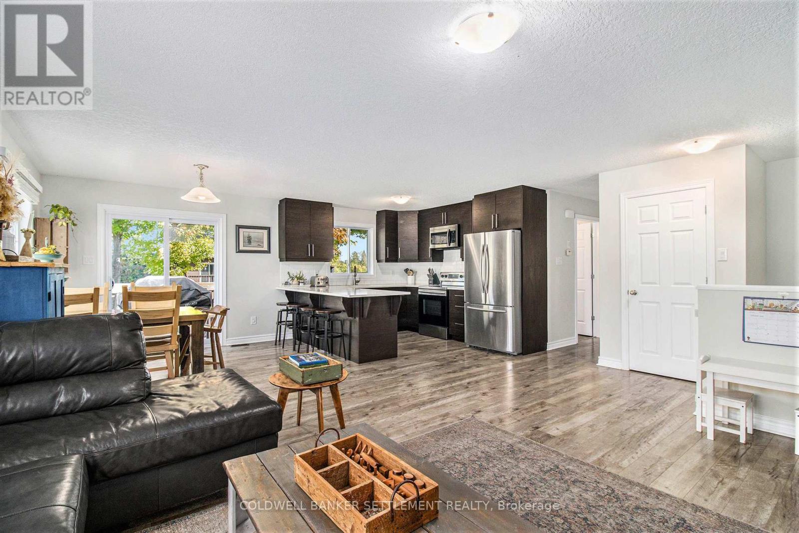 164 Brittany Street, Drummond/north Elmsley, Ontario  K7C 4K9 - Photo 6 - X12445248