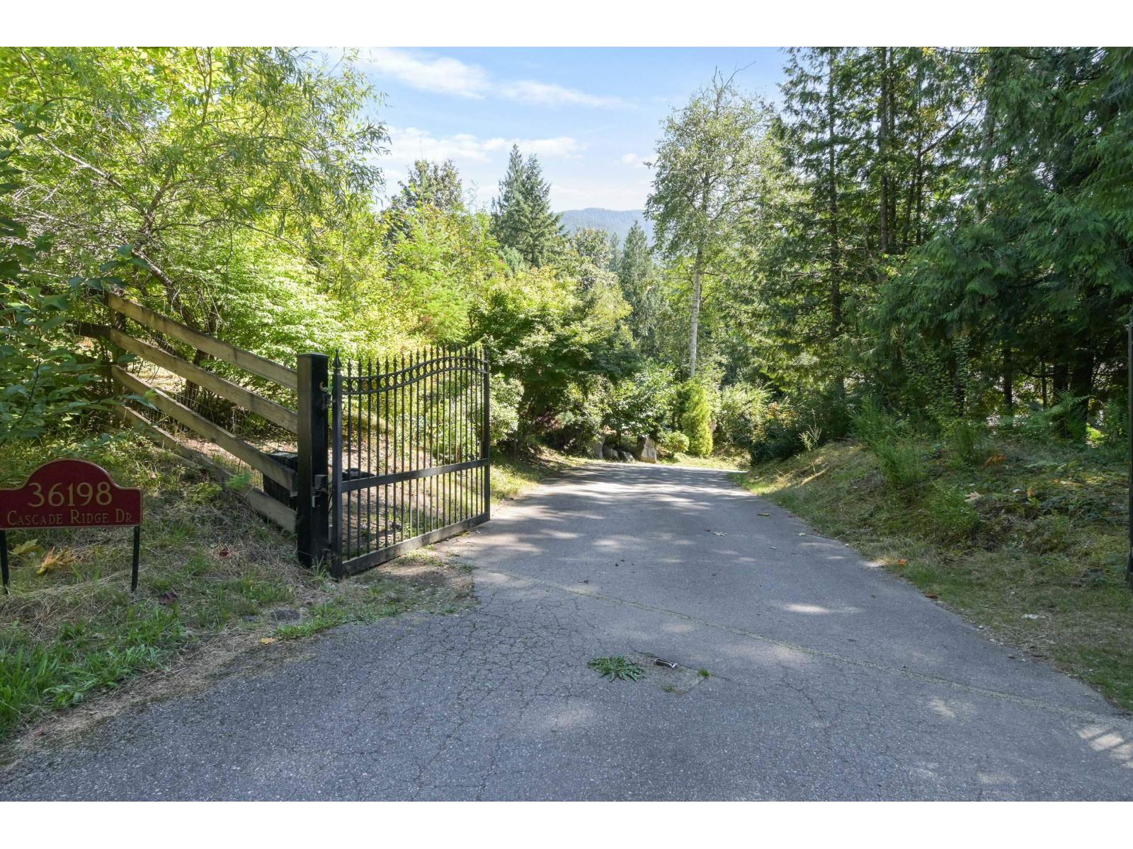 36198 Cascade Ridge Drive, Mission, British Columbia  V2V 7G9 - Photo 33 - R3051850