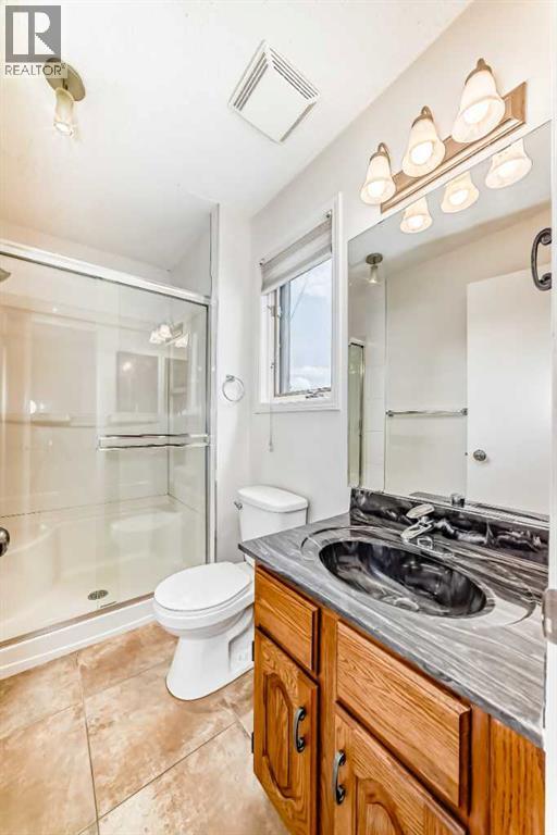 139 Stratton Crescent Sw, Calgary, Alberta  T3H 1T7 - Photo 13 - A2227257