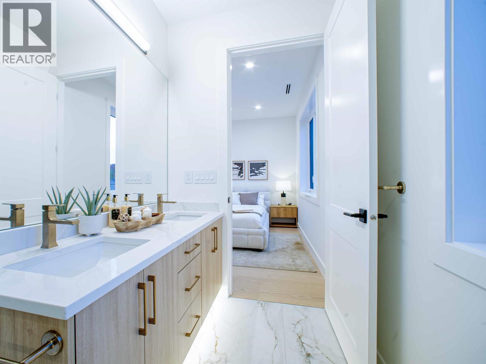 2 2785 W 21 Avenue, Vancouver, British Columbia  V6L 1K4 - Photo 16 - R3054257