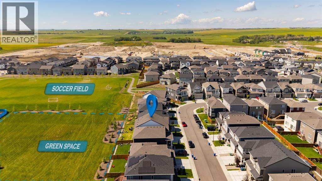 633 Windrow Manor Sw, Airdrie, Alberta  T4B 5H5 - Photo 2 - A2258278