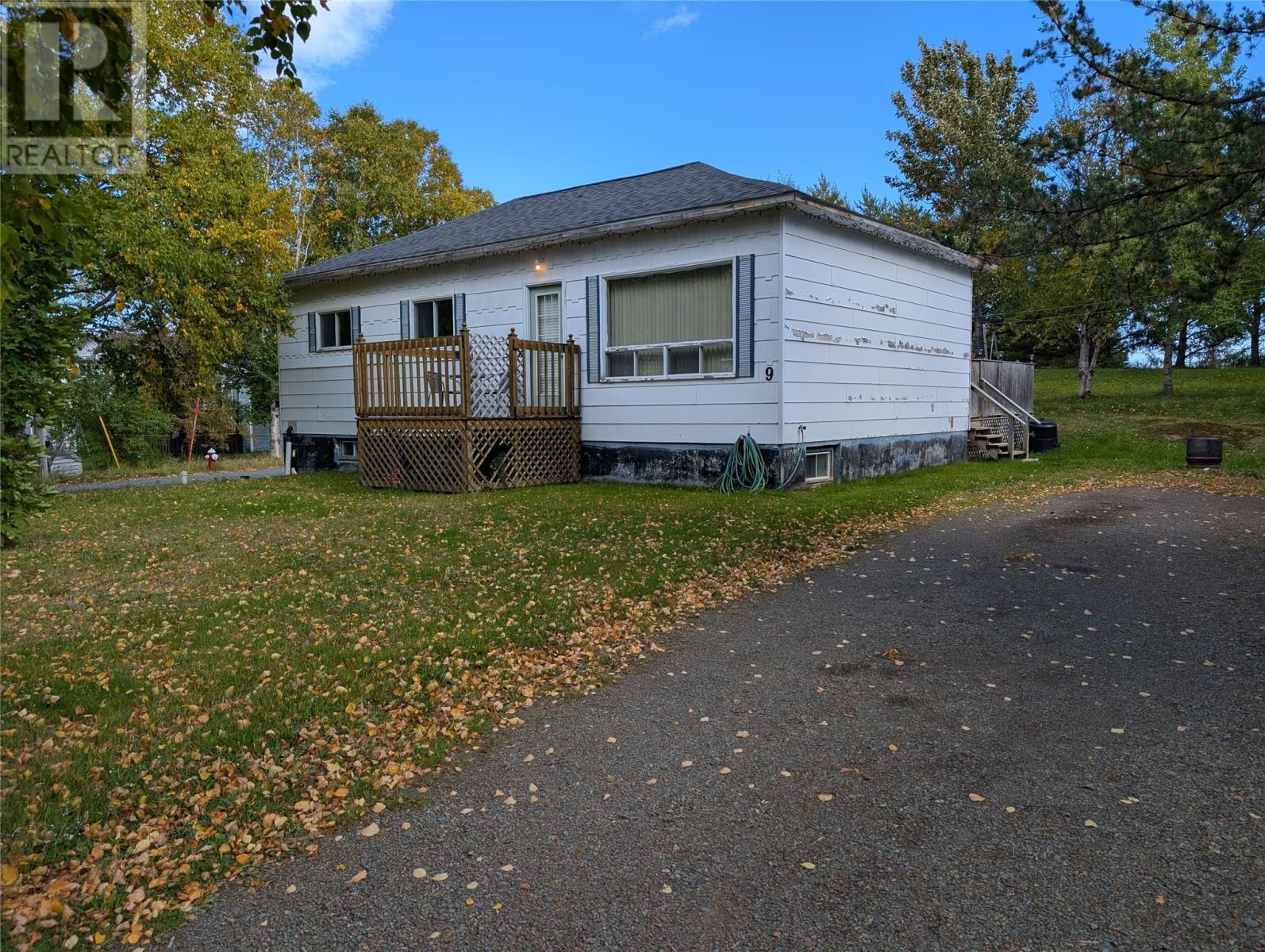 9 Ash Street, Springdale, Newfoundland & Labrador  A0J 1T0 - Photo 2 - 1289596