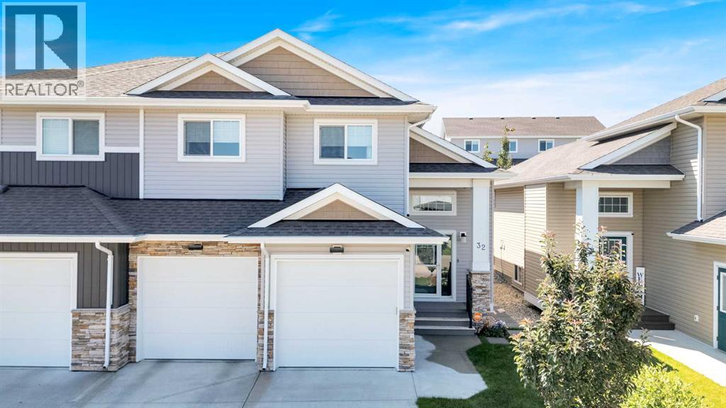 32 Cameron Close, Sylvan Lake, Alberta  T4S 0N5 - Photo 1 - A2260820