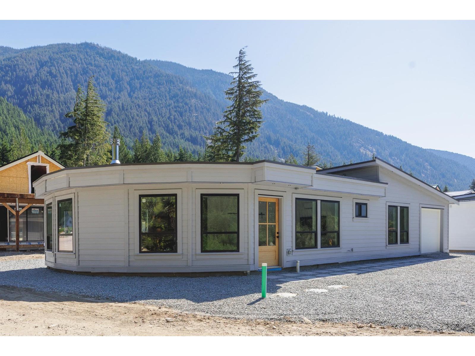 Hg 188 71346 Grove Place, Sunshine Valley, Sunshine Valley, British Columbia  V0X 1L5 - Photo 2 - R3052977