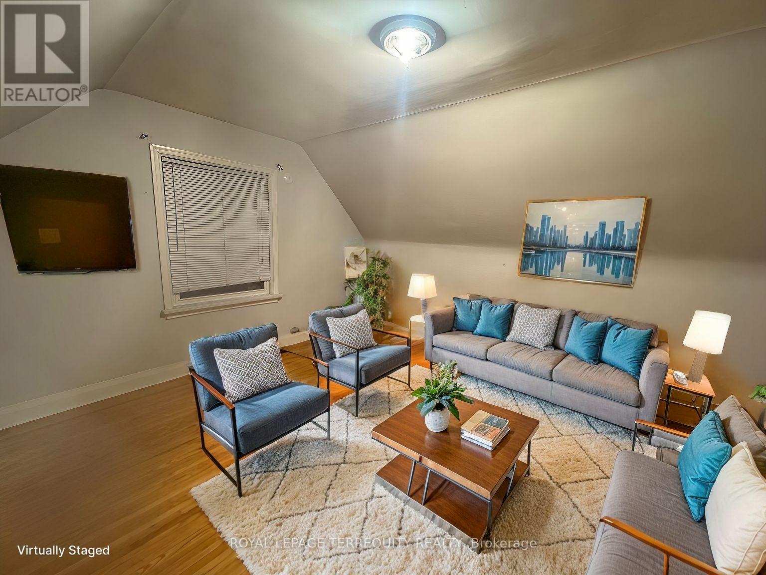TOP FLOOR - 127 SHEPPARD AVENUE W, Toronto, Ontario