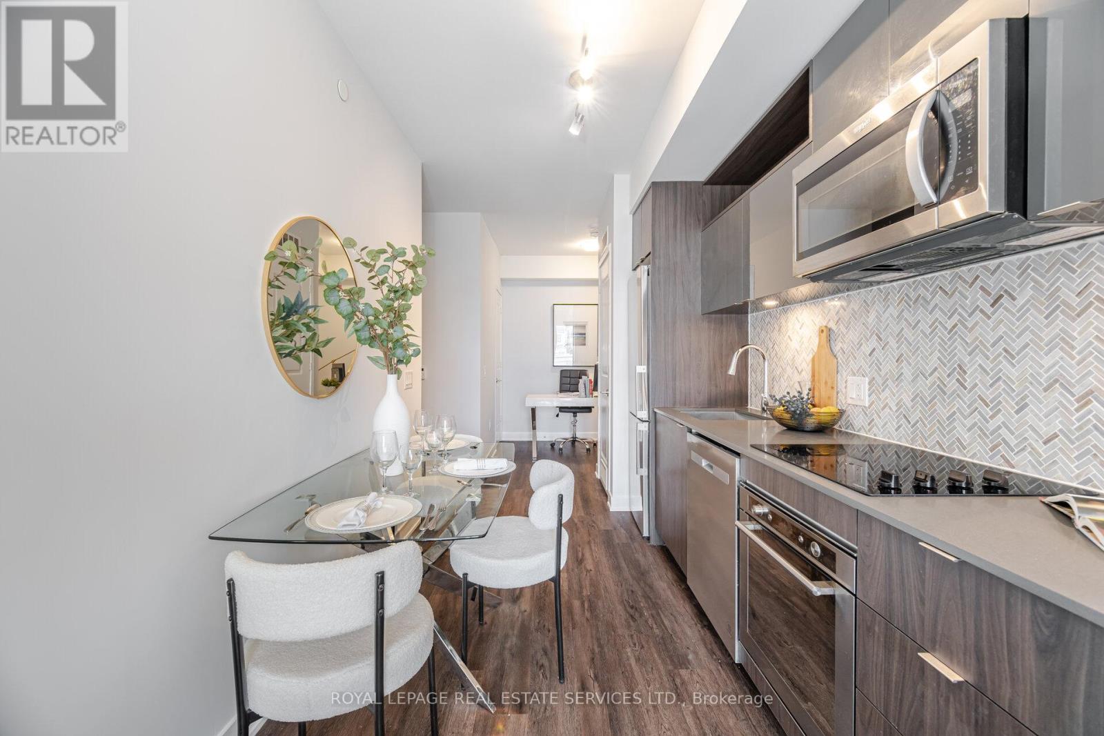 803 - 100 Dalhousie Street, Toronto, Ontario  M5B 0C7 - Photo 10 - C12445251