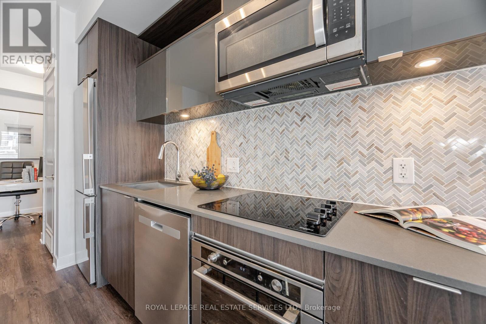 803 - 100 Dalhousie Street, Toronto, Ontario  M5B 0C7 - Photo 12 - C12445251