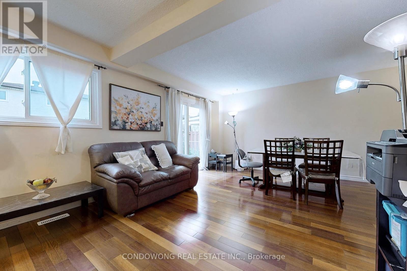 63 Revlis Crescent, Toronto (L'amoreaux), Ontario  M1V 1E8 - Photo 5 - E12445219