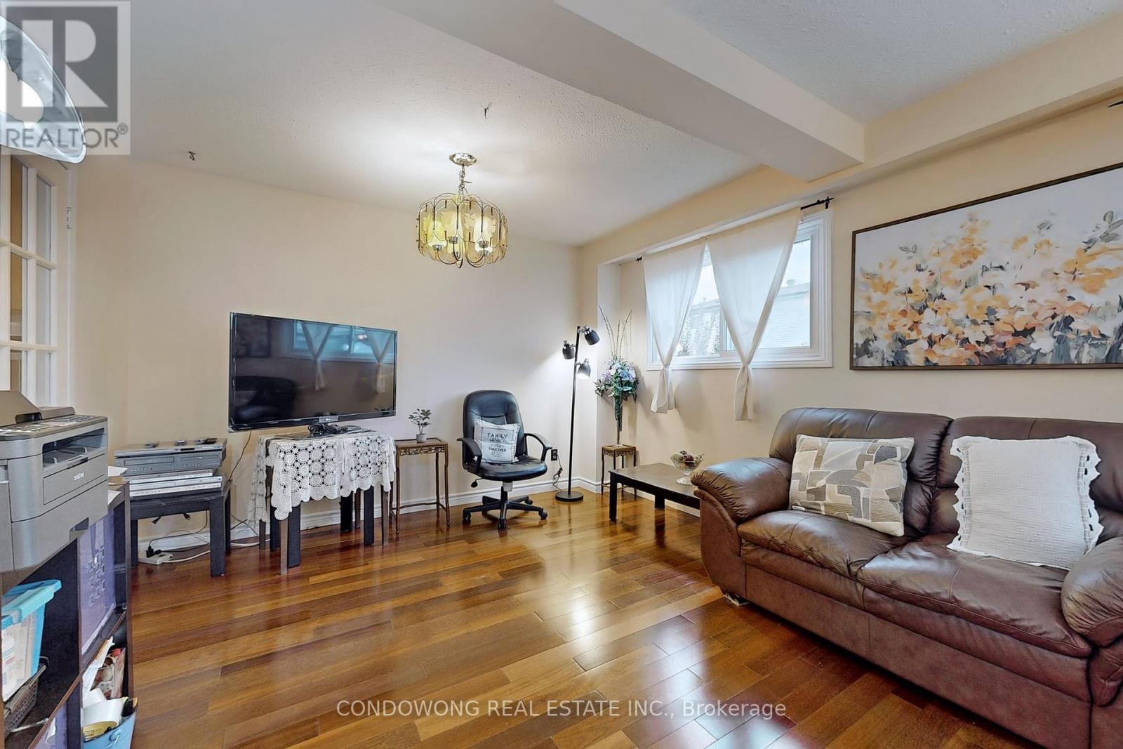 63 Revlis Crescent, Toronto (L'amoreaux), Ontario  M1V 1E8 - Photo 6 - E12445219