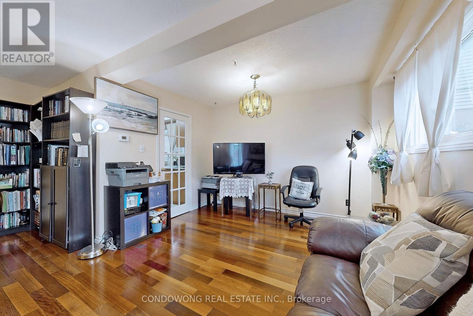 63 Revlis Crescent, Toronto (L'amoreaux), Ontario  M1V 1E8 - Photo 7 - E12445219