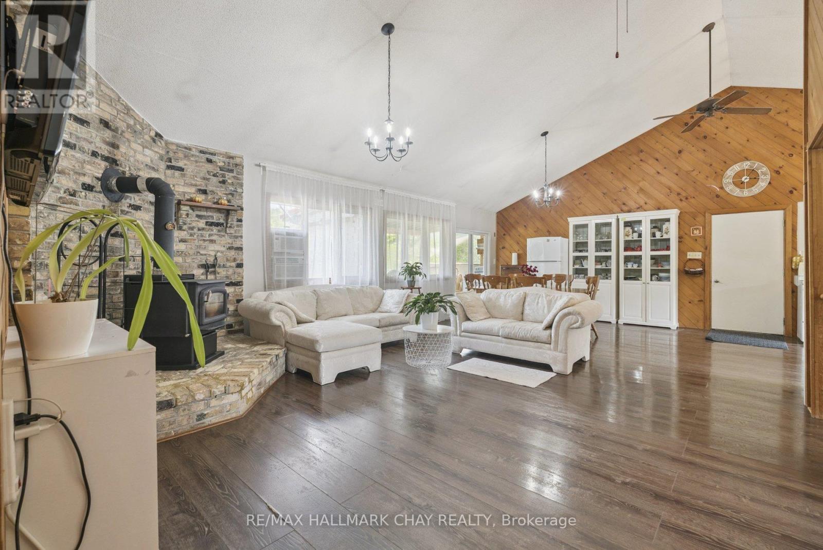 7521 County Road 10, Essa (Angus), Ontario  L0M 1B1 - Photo 1 - N12445223