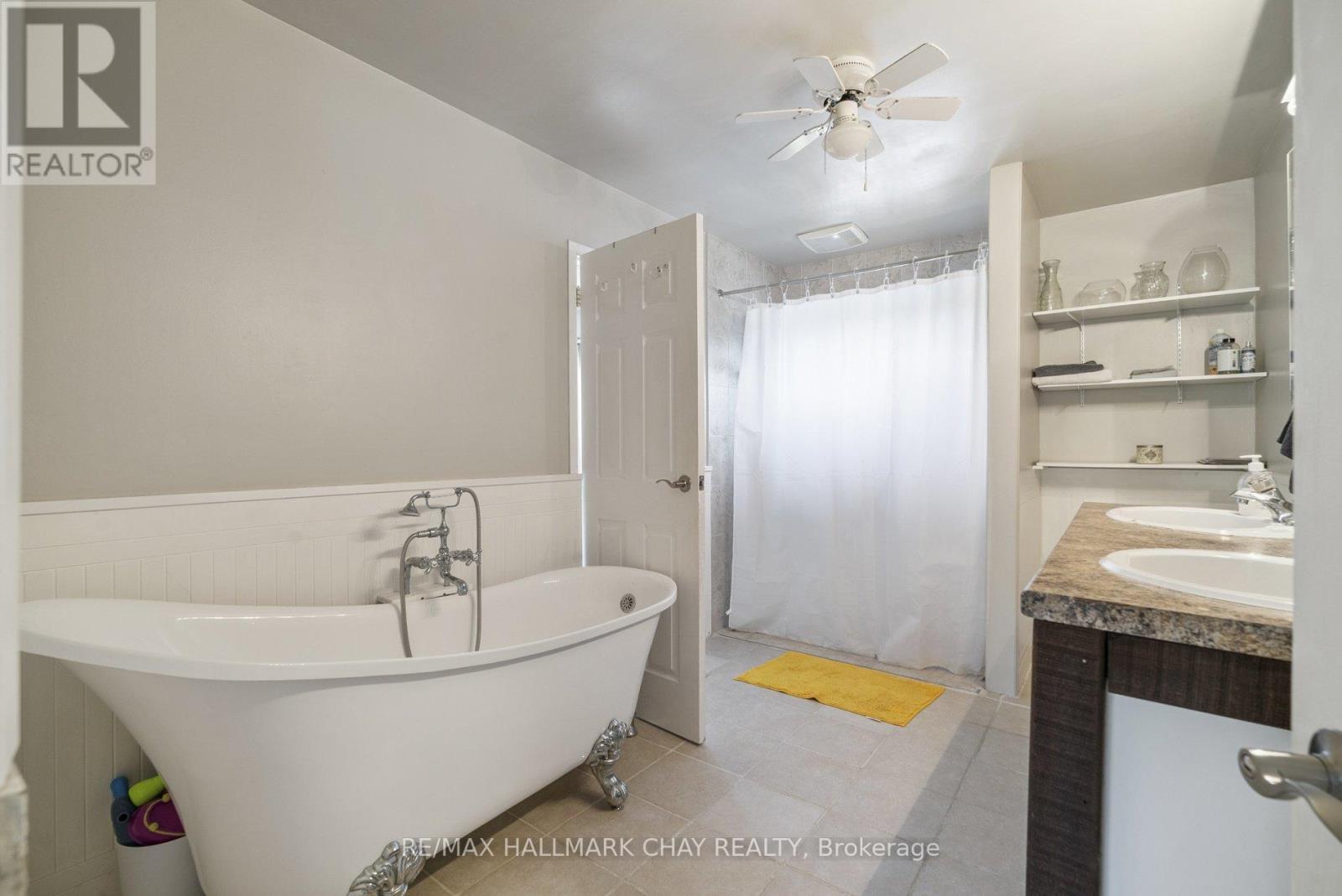 7521 County Road 10, Essa (Angus), Ontario  L0M 1B1 - Photo 25 - N12445223