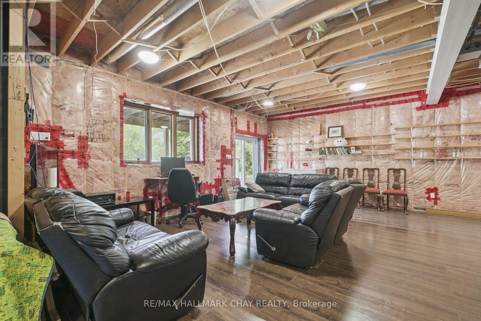 7521 County Road 10, Essa (Angus), Ontario  L0M 1B1 - Photo 29 - N12445223