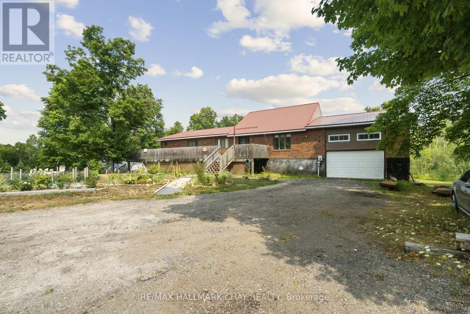 7521 County Road 10, Essa (Angus), Ontario  L0M 1B1 - Photo 39 - N12445223