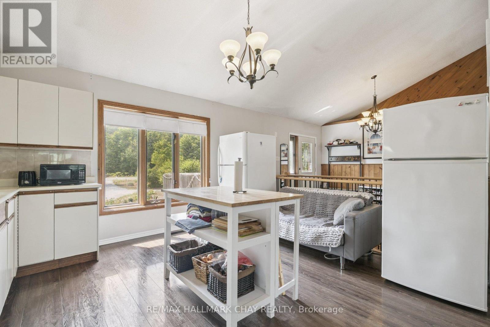 7521 County Road 10, Essa (Angus), Ontario  L0M 1B1 - Photo 5 - N12445223