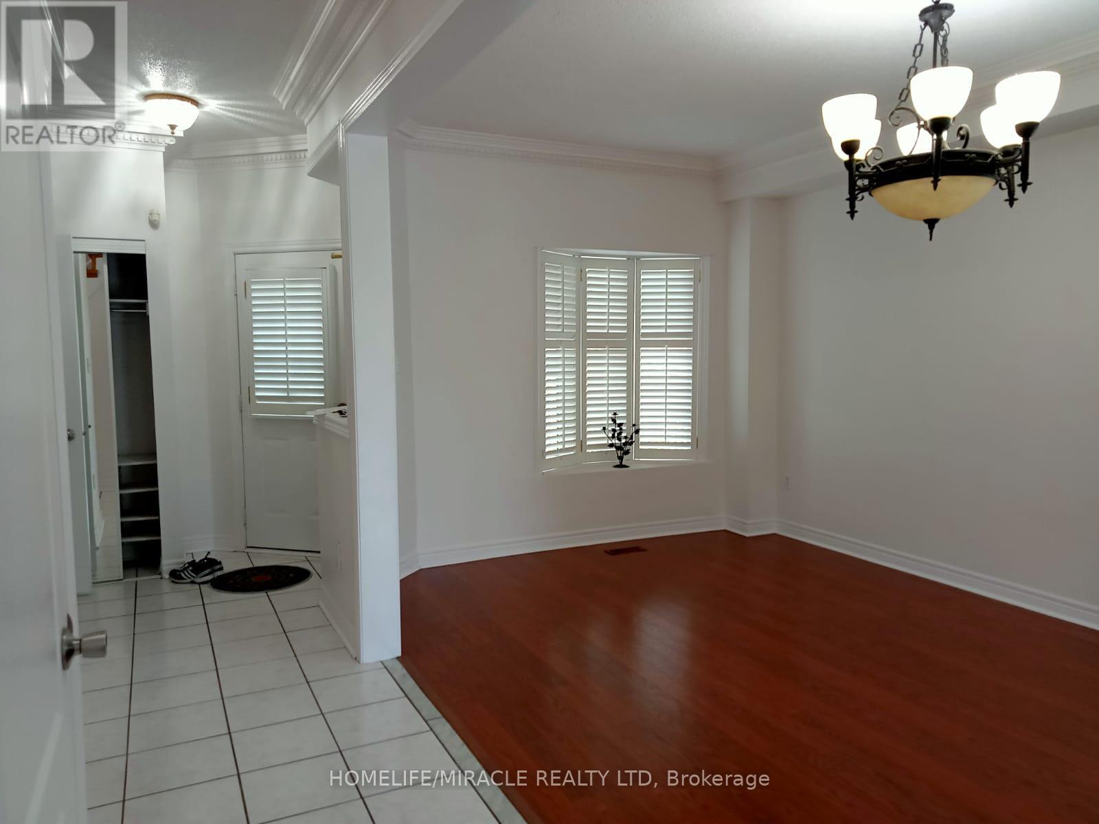 2 Nessie Street, Markham (Middlefield), Ontario  L3S 4J1 - Photo 12 - N12445235