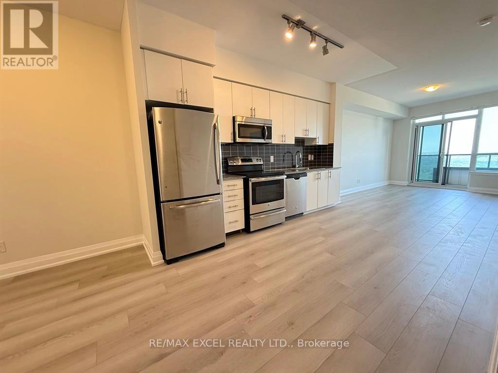 2602 - 7171 Yonge Street, Markham, Ontario  L3T 0C5 - Photo 2 - N12445242