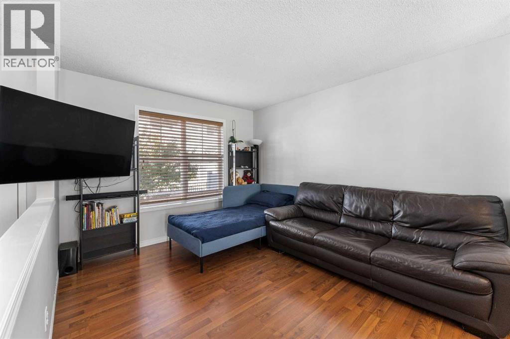3305 New Brighton Gardens Se, Calgary, Alberta  T2Z 0A2 - Photo 9 - A2262183