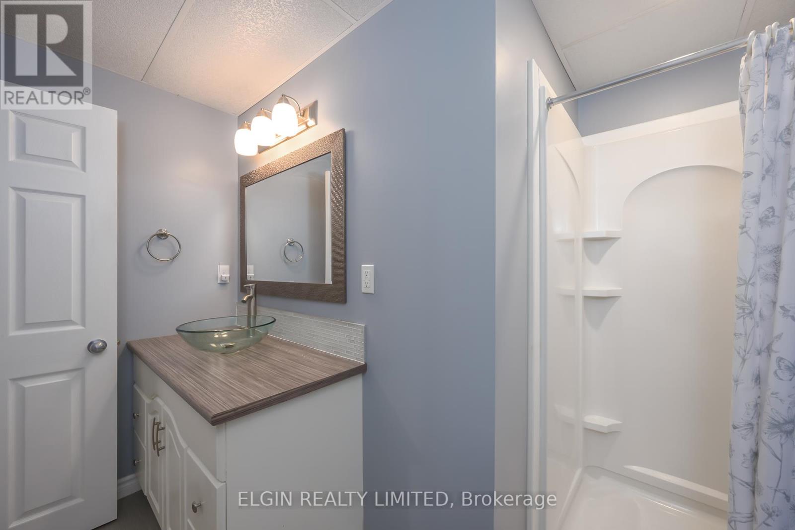 42371 Dexter Line, Central Elgin, Ontario  N0L 2L0 - Photo 24 - X12445260