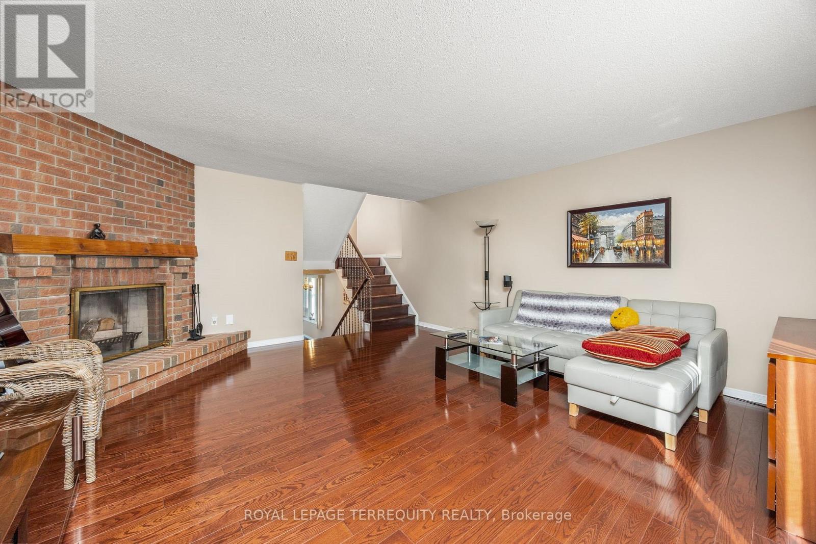 526 Renforth Drive, Toronto (Eringate-Centennial-West Deane), Ontario  M9C 2N5 - Photo 15 - W12445220
