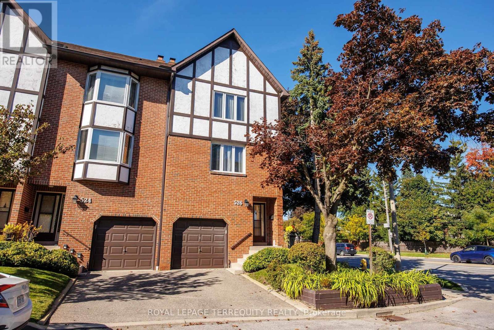 526 Renforth Drive, Toronto (Eringate-Centennial-West Deane), Ontario  M9C 2N5 - Photo 2 - W12445220