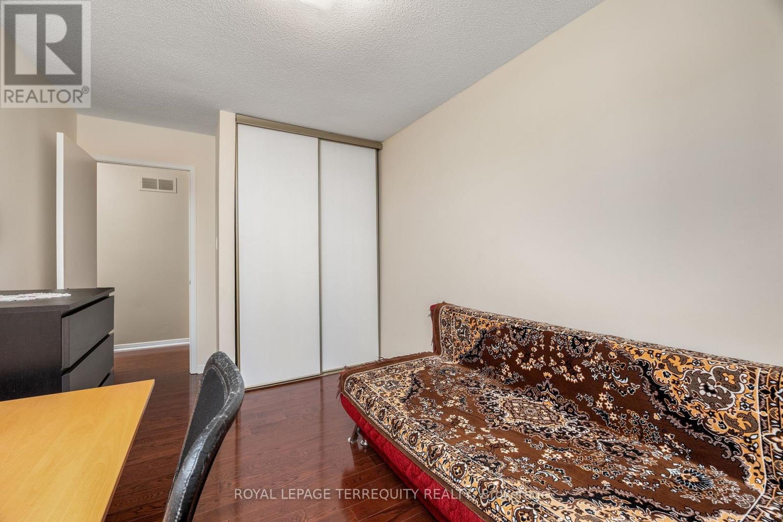 526 Renforth Drive, Toronto (Eringate-Centennial-West Deane), Ontario  M9C 2N5 - Photo 20 - W12445220
