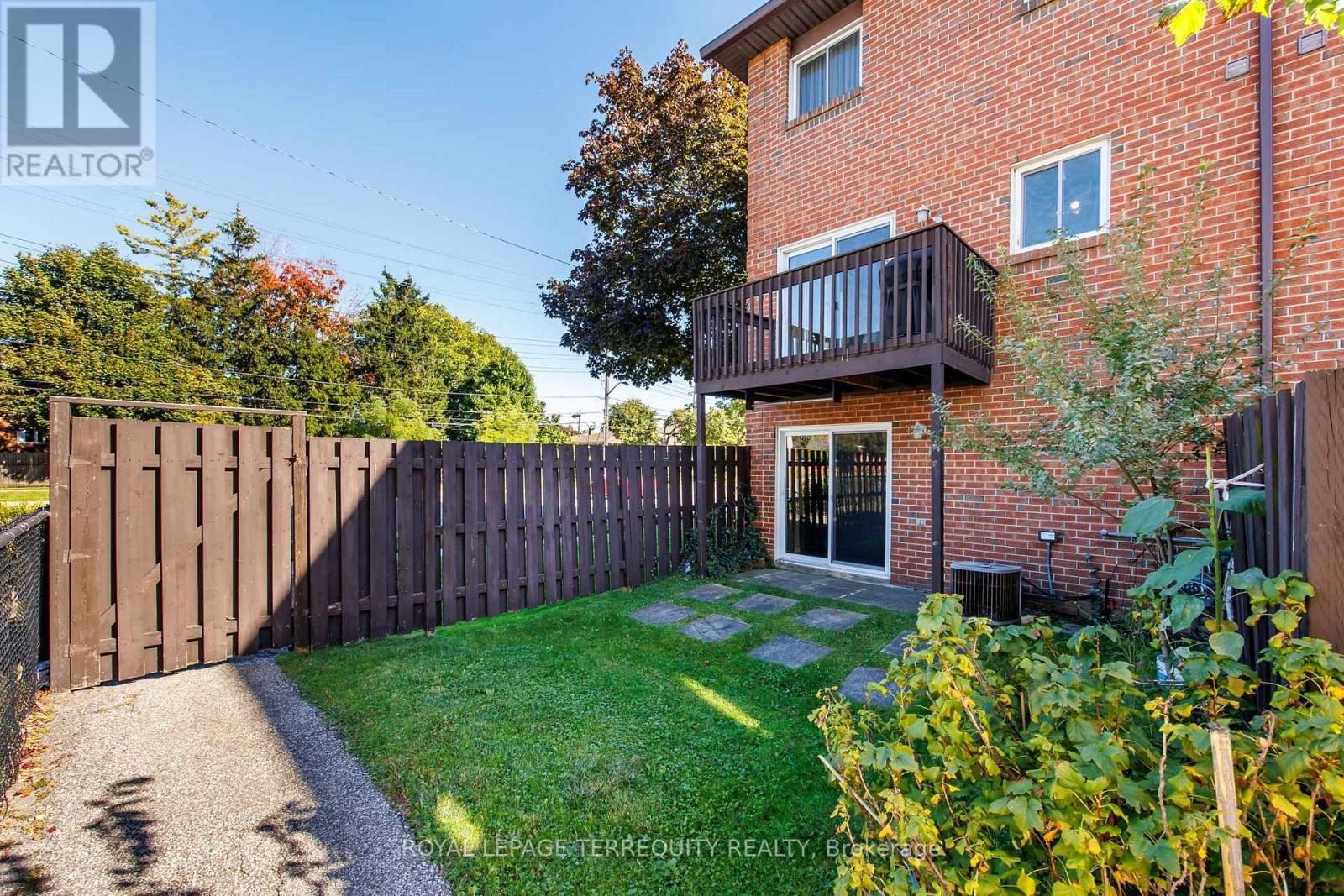 526 Renforth Drive, Toronto (Eringate-Centennial-West Deane), Ontario  M9C 2N5 - Photo 31 - W12445220