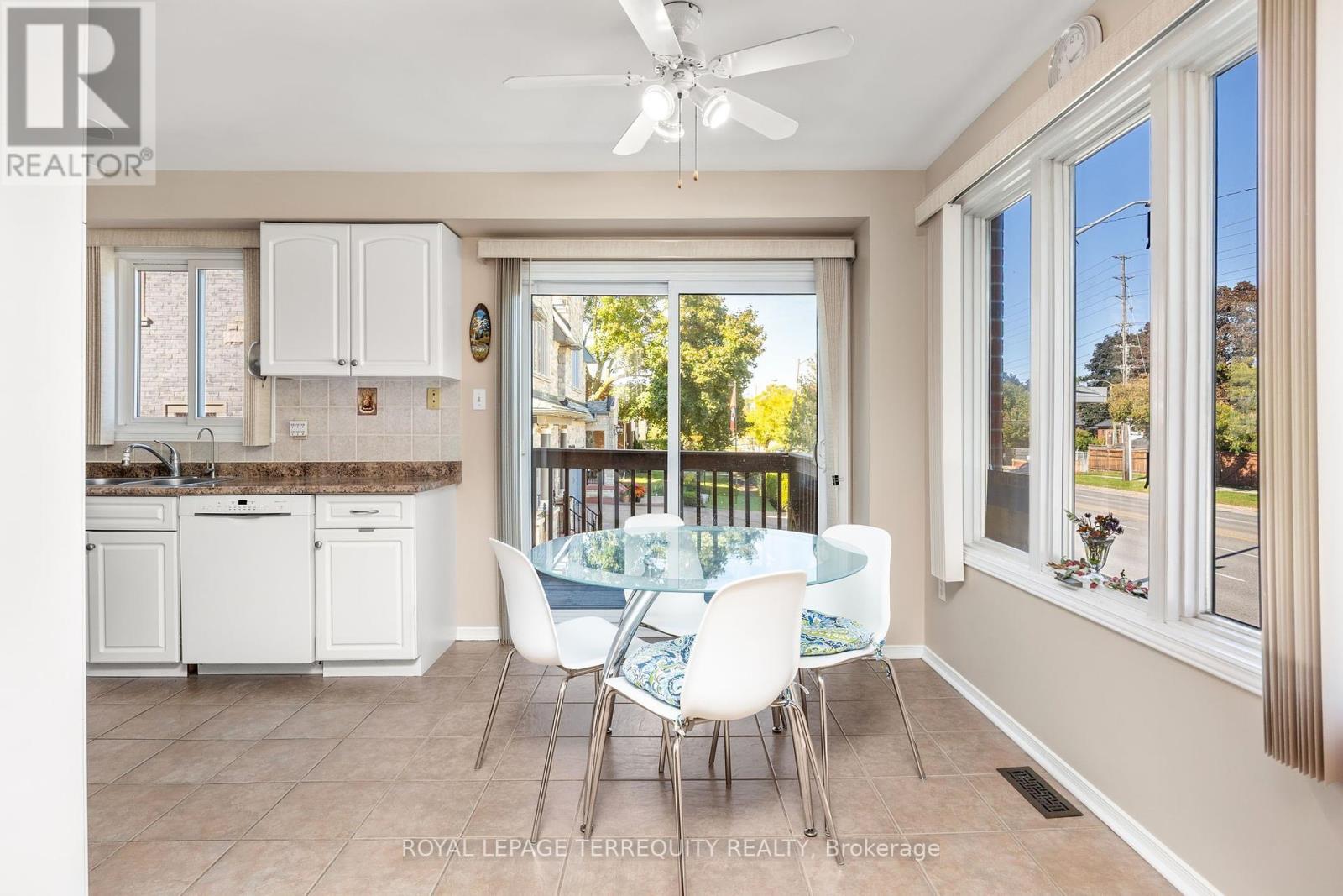 526 Renforth Drive, Toronto (Eringate-Centennial-West Deane), Ontario  M9C 2N5 - Photo 8 - W12445220