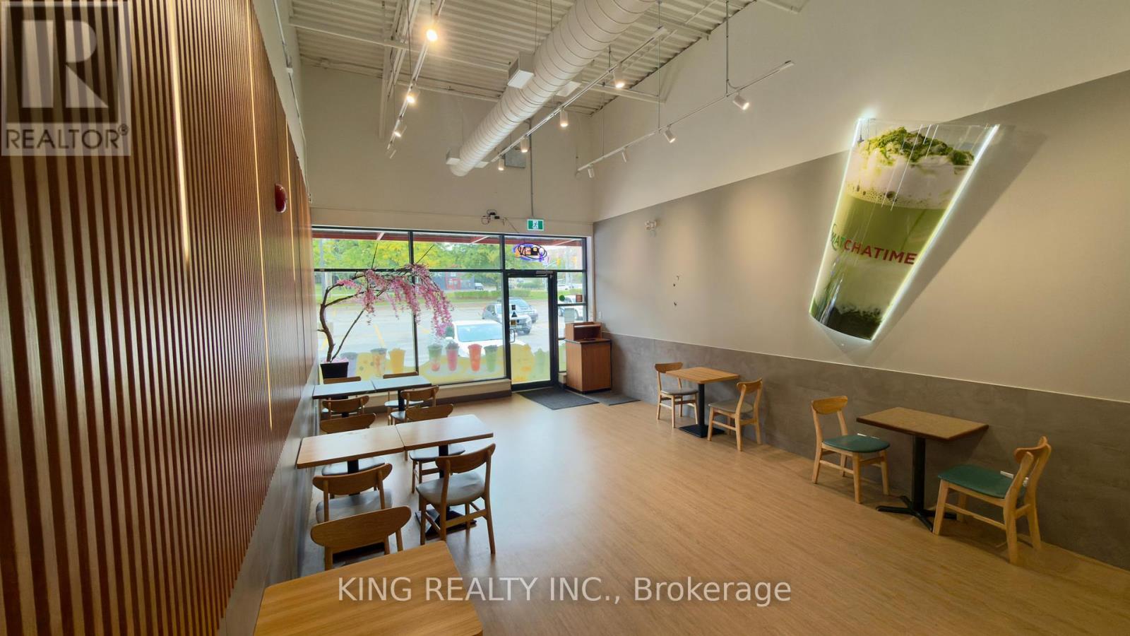 966 Dundas Street E, Mississauga (Dixie), Ontario  L4Y 4H5 - Photo 3 - W12445227