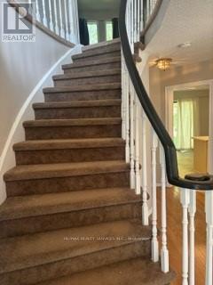 6653 Mockingbird Lane, Mississauga, Ontario  L5N 5K1 - Photo 2 - W12445236