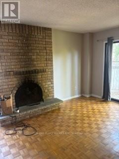 6653 Mockingbird Lane, Mississauga, Ontario  L5N 5K1 - Photo 4 - W12445236