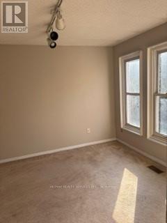 6653 Mockingbird Lane, Mississauga, Ontario  L5N 5K1 - Photo 9 - W12445236