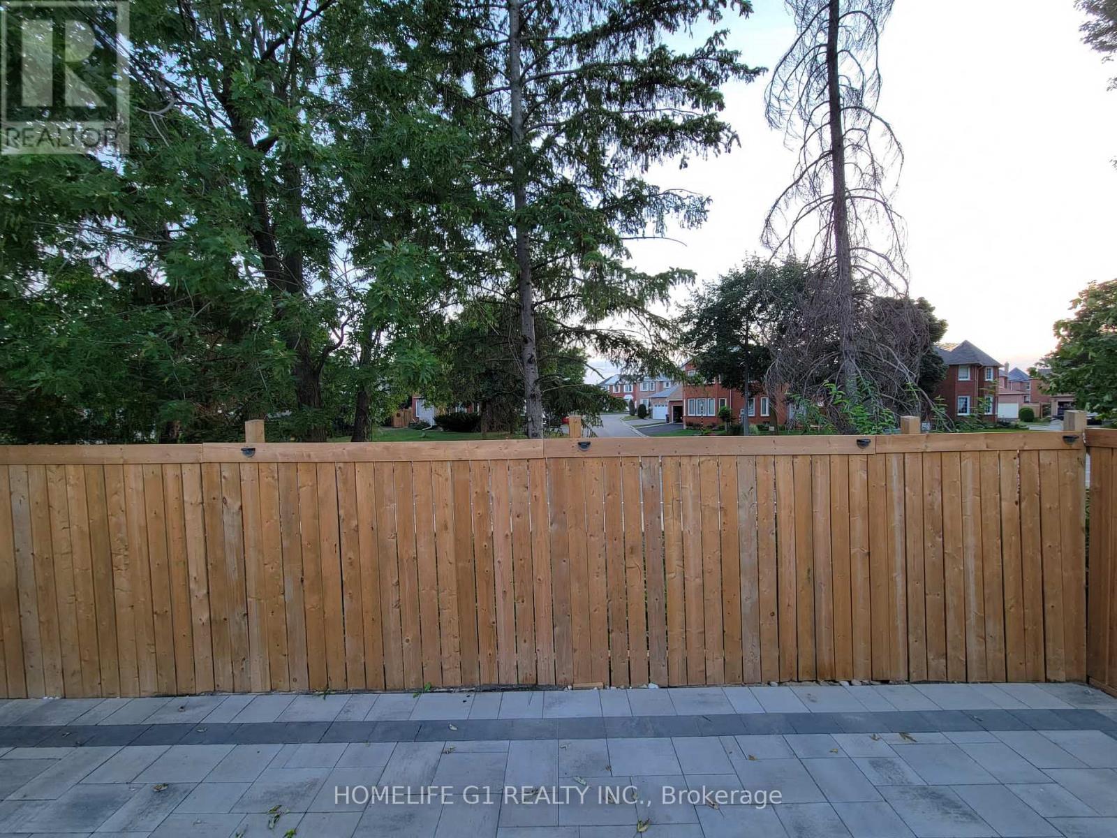 3198 Anderson Crescent, Mississauga (Meadowvale), Ontario  L5N 2Y5 - Photo 3 - W12445241