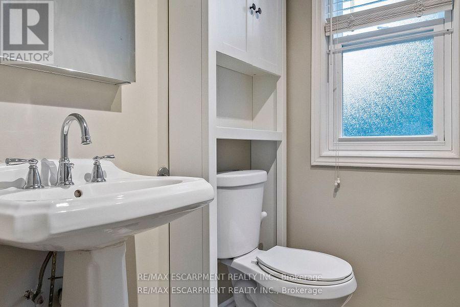 330 Poplar Drive, Oakville, Ontario  L6J 4E1 - Photo 18 - W12445249