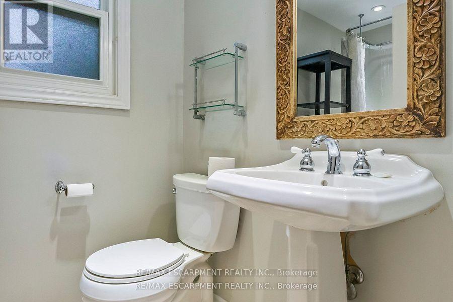 330 Poplar Drive, Oakville, Ontario  L6J 4E1 - Photo 24 - W12445249