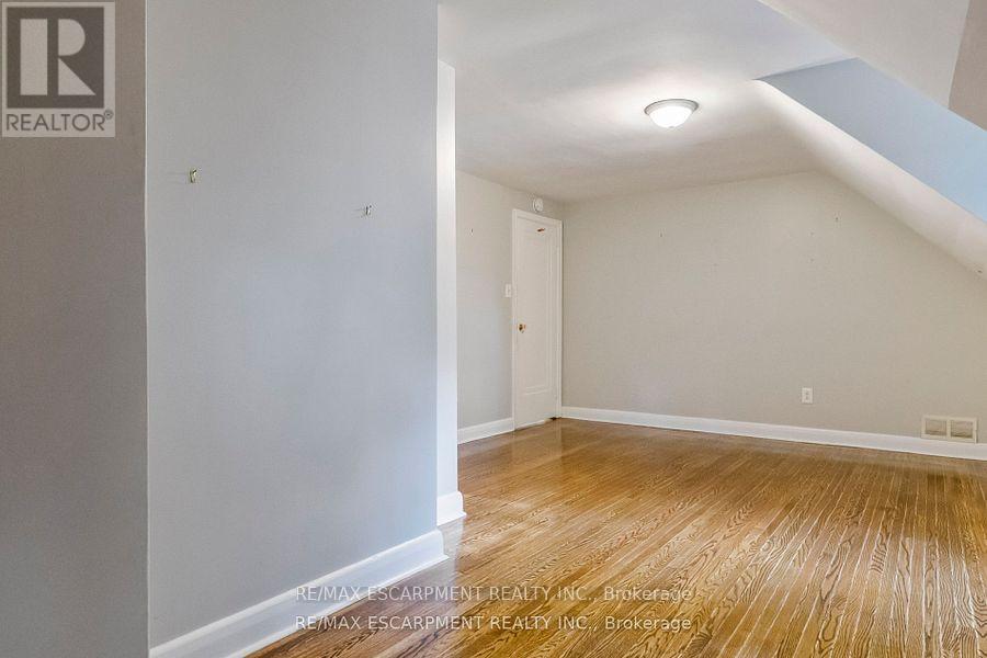 330 Poplar Drive, Oakville, Ontario  L6J 4E1 - Photo 27 - W12445249
