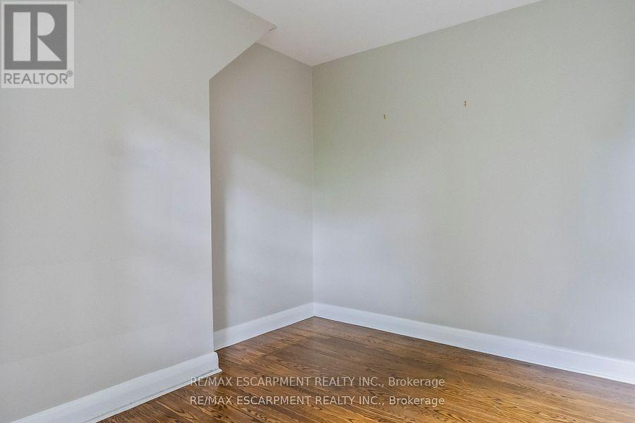 330 Poplar Drive, Oakville, Ontario  L6J 4E1 - Photo 29 - W12445249