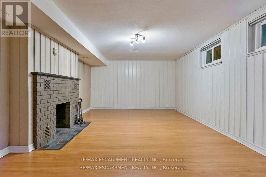 330 Poplar Drive, Oakville, Ontario  L6J 4E1 - Photo 35 - W12445249