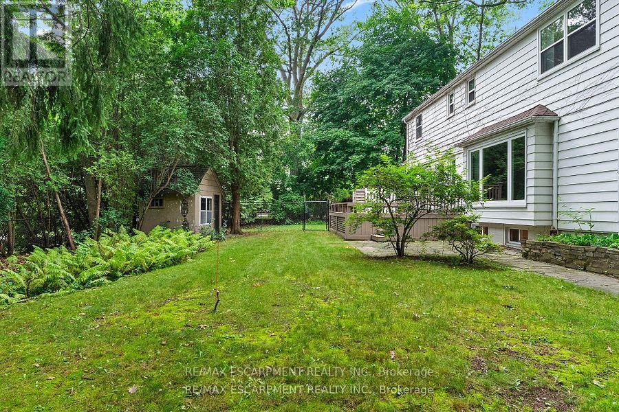 330 Poplar Drive, Oakville, Ontario  L6J 4E1 - Photo 42 - W12445249