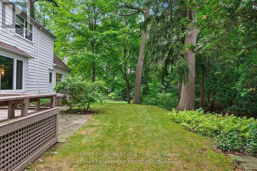 330 Poplar Drive, Oakville, Ontario  L6J 4E1 - Photo 46 - W12445249