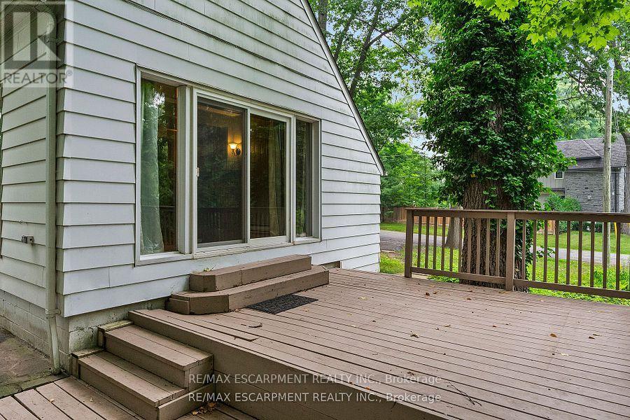 330 Poplar Drive, Oakville, Ontario  L6J 4E1 - Photo 47 - W12445249